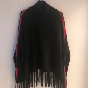 Gorgeous Rich Poncho With Sleeves